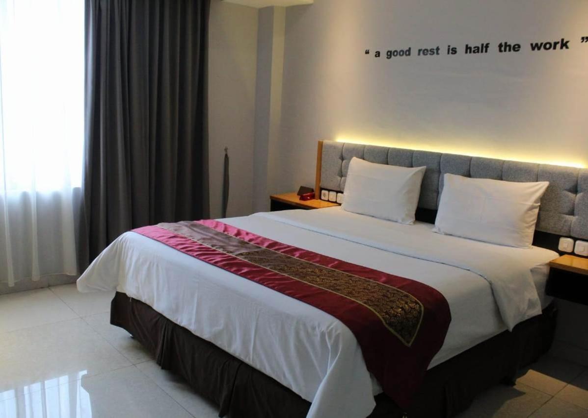 The Royal Idi Hotel Idirayeuk Buitenkant foto