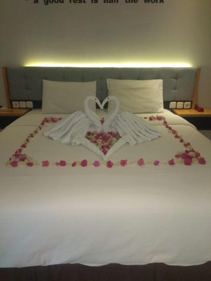 The Royal Idi Hotel Idirayeuk Buitenkant foto